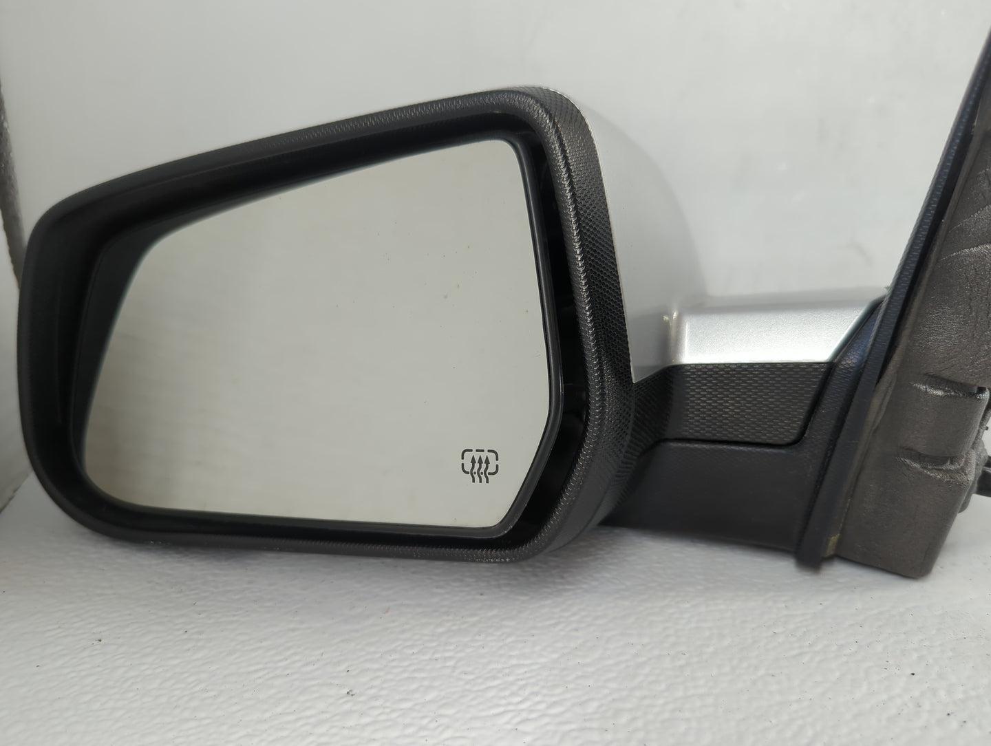 2015-2017 Gmc Terrain Driver Side View Mirror - Left Door Mirror OEM Used - Oemusedautoparts1.com