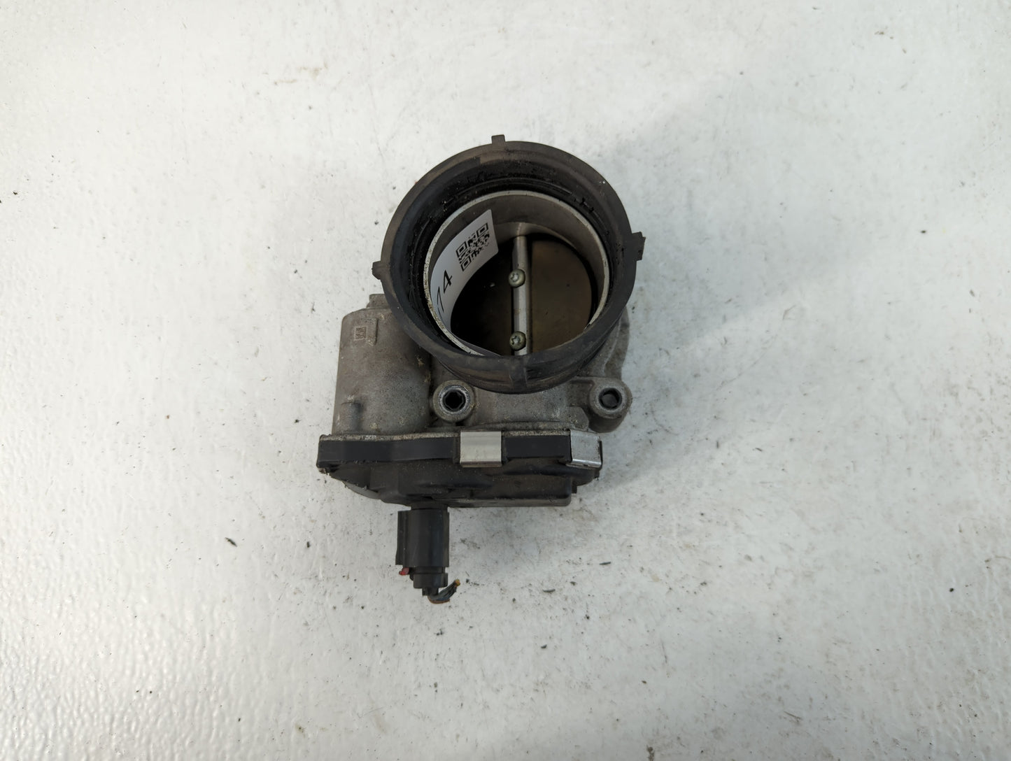 2016-2017 Gmc Terrain Throttle Body P/N:12670834AA Fits Fits 2016 2017 OEM Used Auto Parts - Oemusedautoparts1.com