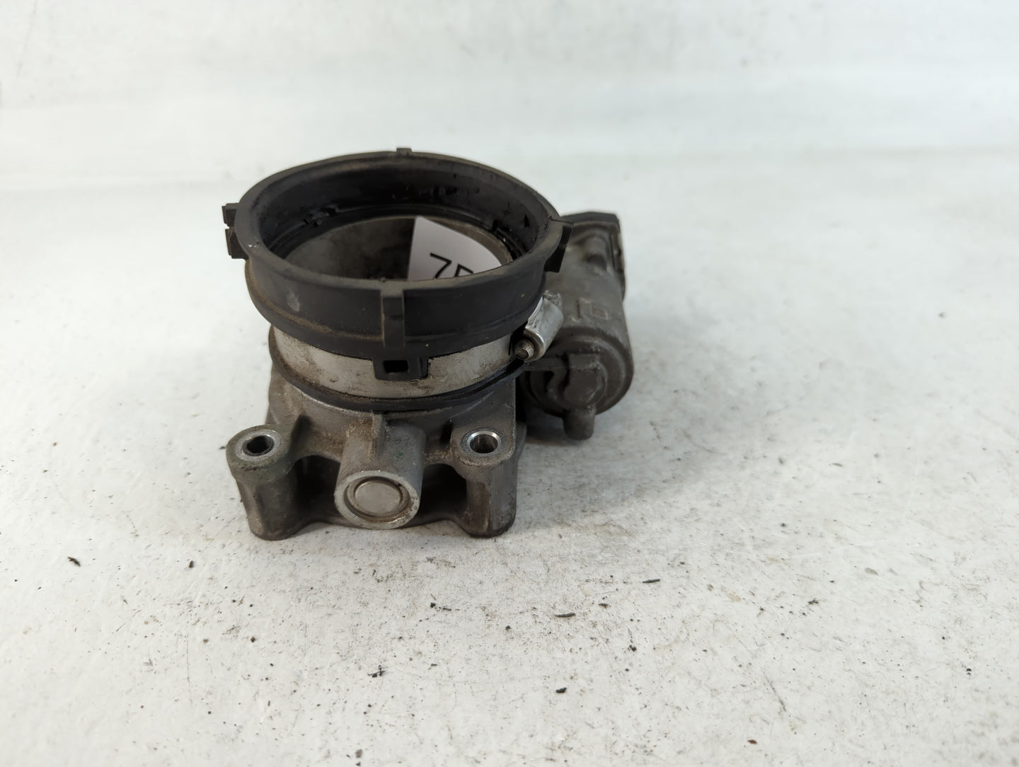 2016-2017 Gmc Terrain Throttle Body P/N:12670834AA Fits Fits 2016 2017 OEM Used Auto Parts - Oemusedautoparts1.com