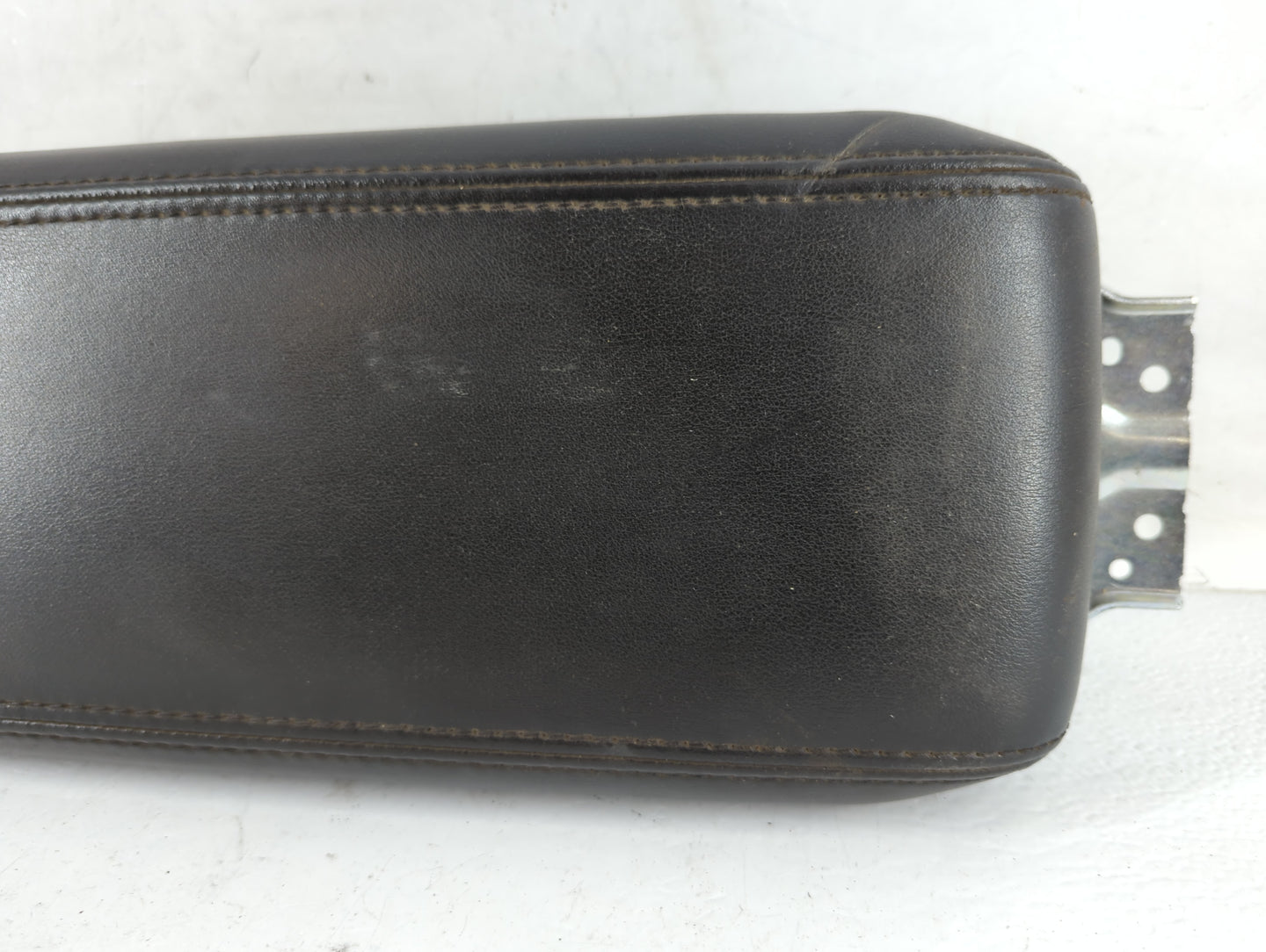 2016-2017 Gmc Terrain Center Floor Console Fits Fits 2016 2017 OEM Used Auto Parts - Oemusedautoparts1.com