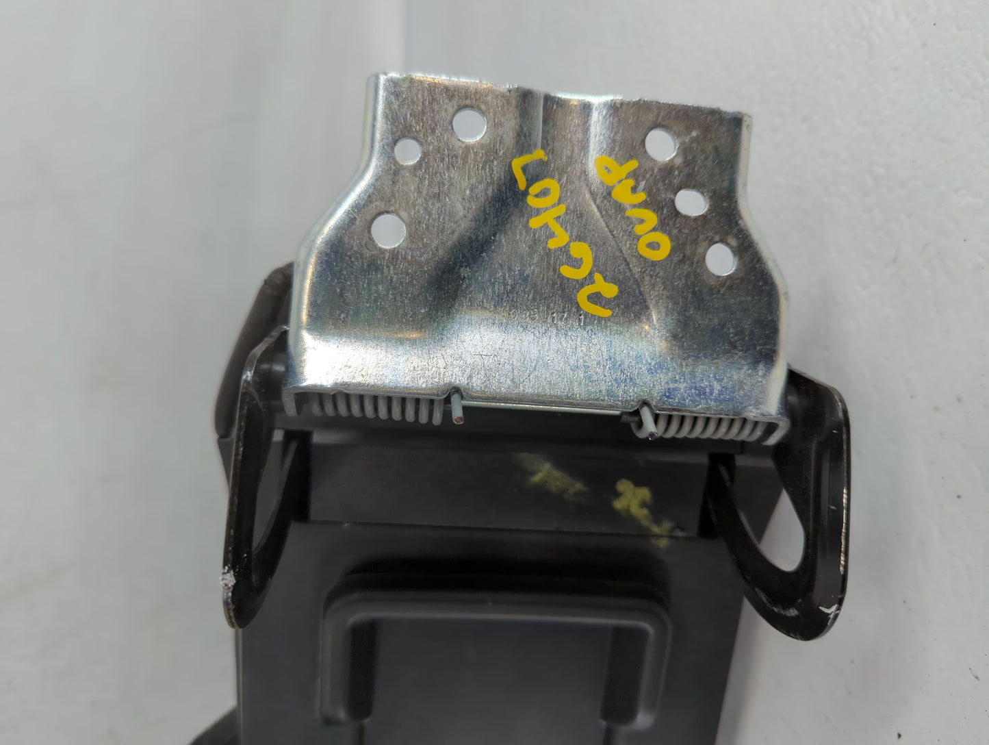 2016-2017 Gmc Terrain Center Floor Console Fits Fits 2016 2017 OEM Used Auto Parts - Oemusedautoparts1.com