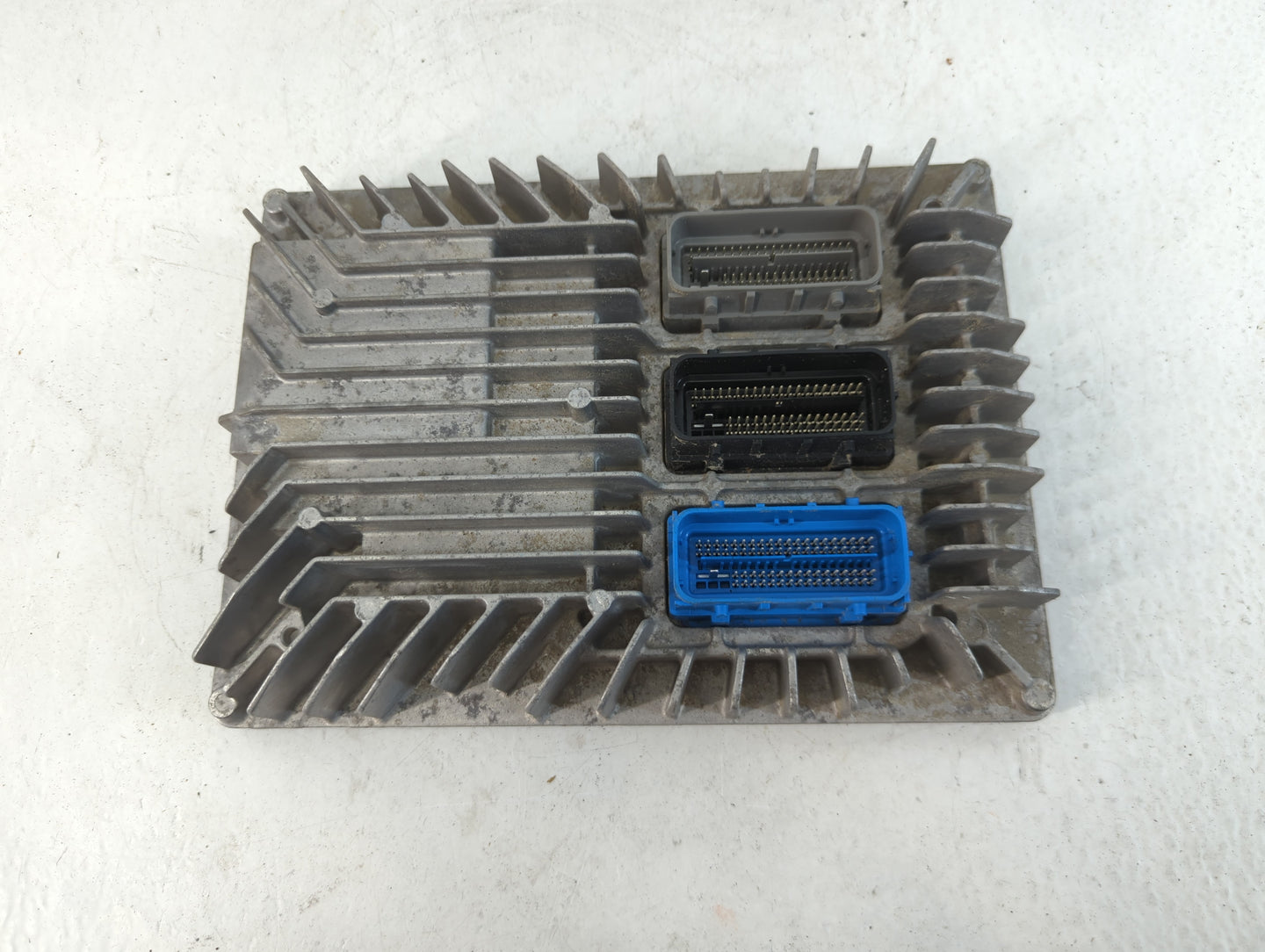 2017 Gmc Terrain PCM Engine Control Computer ECU ECM PCU OEM P/N:12670801 Fits Fits 2018 2019 2020 OEM Used Auto Parts - Oem