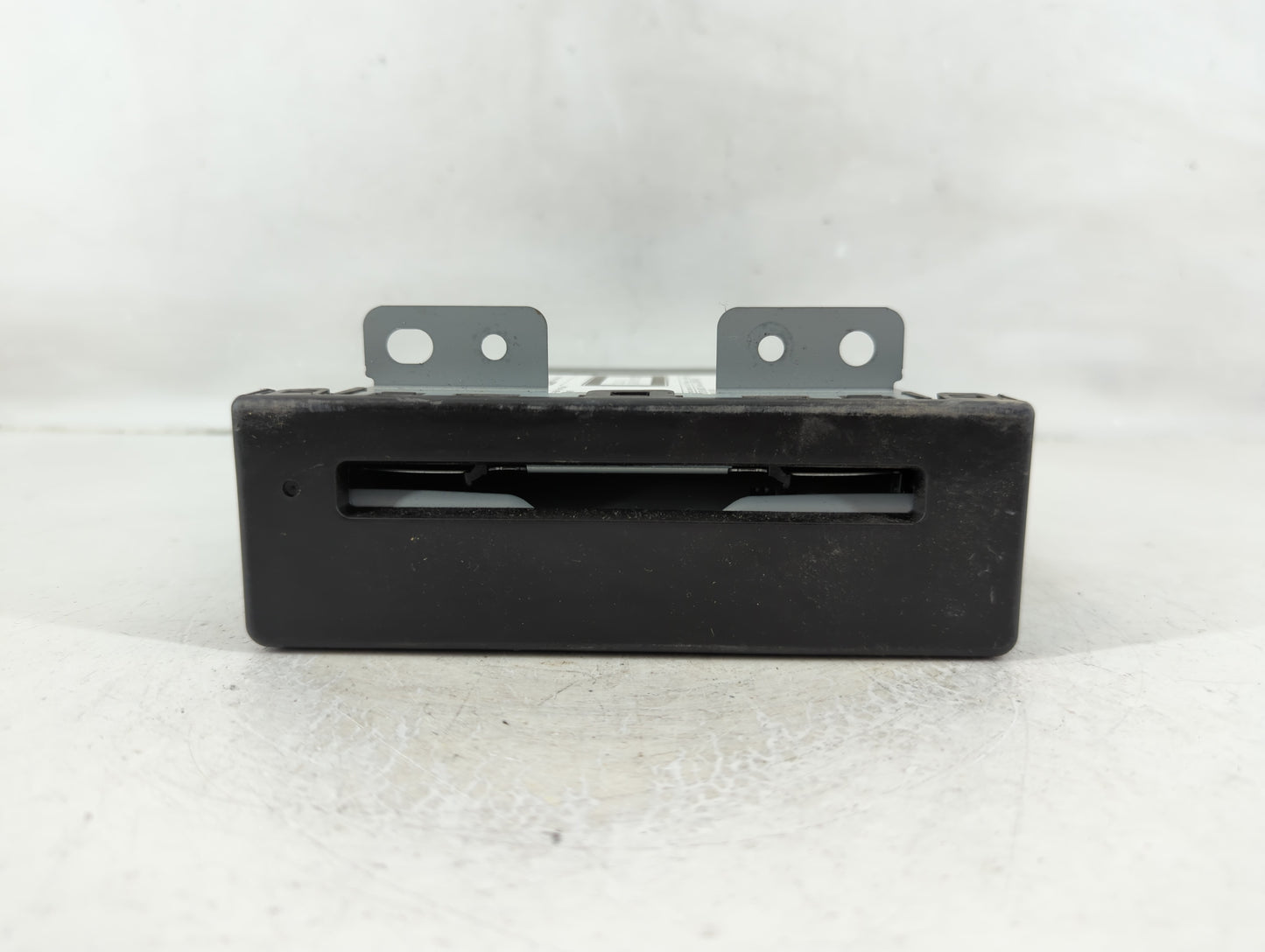 2017-2020 Gmc Yukon Radio AM FM Cd Player Receiver Replacement P/N:84016434 84235089 Fits Fits 2017 2018 2019 2020 OEM Used 