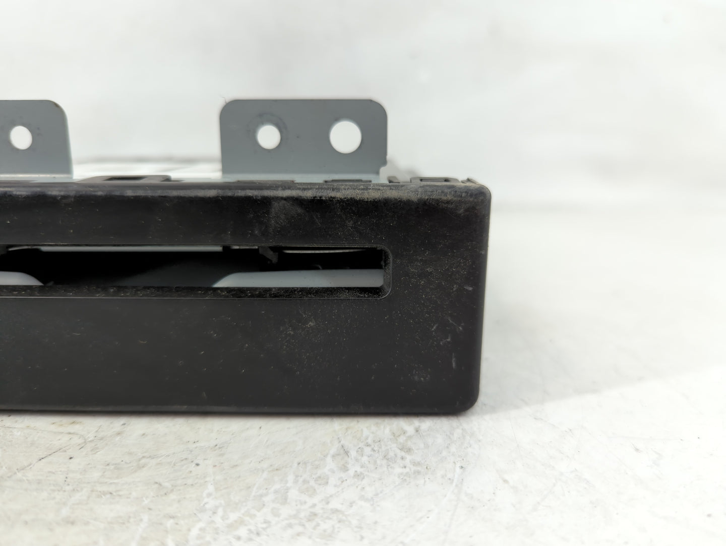 2017-2020 Gmc Yukon Radio AM FM Cd Player Receiver Replacement P/N:84016434 84235089 Fits Fits 2017 2018 2019 2020 OEM Used 