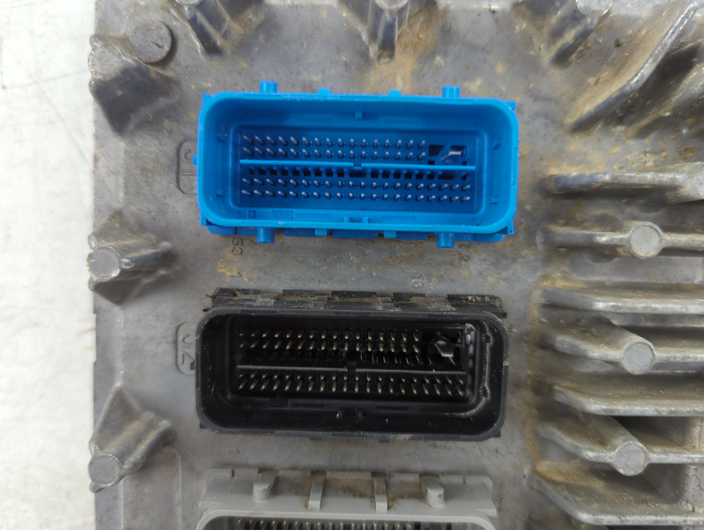 2017 Gmc Yukon PCM Engine Control Computer ECU ECM PCU OEM P/N:12678939 Fits Fits 2016 2018 OEM Used Auto Parts - Oemusedaut