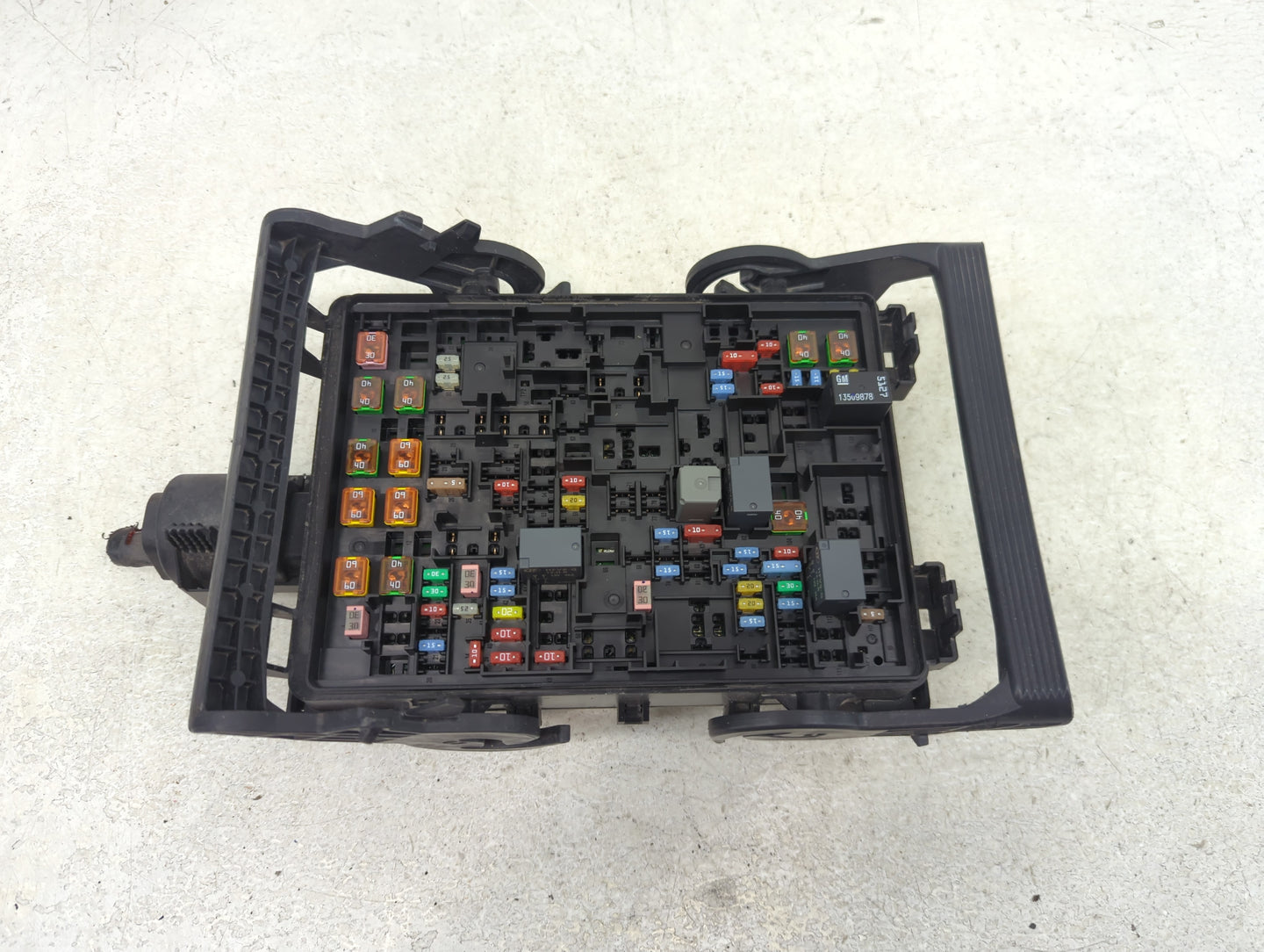 2015-2020 Gmc Yukon Fusebox Fuse Box Panel Relay Module P/N:23227061 Fits Fits 2015 2016 2017 2018 2019 2020 OEM Used Auto P