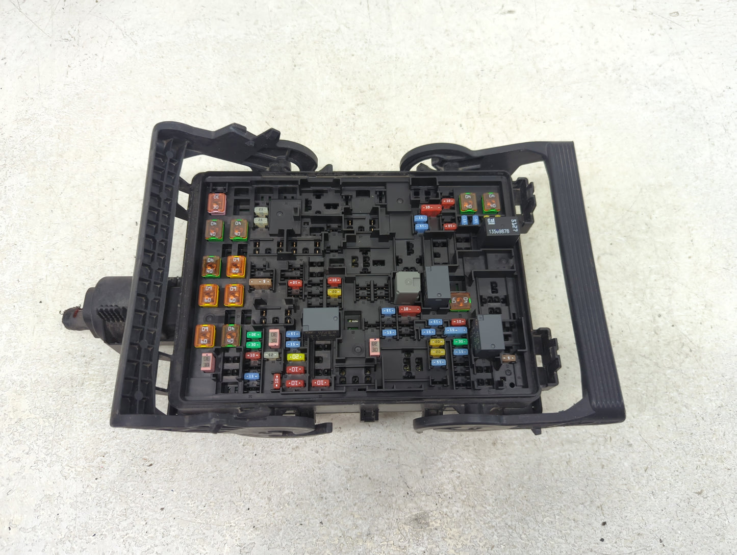 2015-2020 Gmc Yukon Fusebox Fuse Box Panel Relay Module P/N:23227061 Fits Fits 2015 2016 2017 2018 2019 2020 OEM Used Auto P