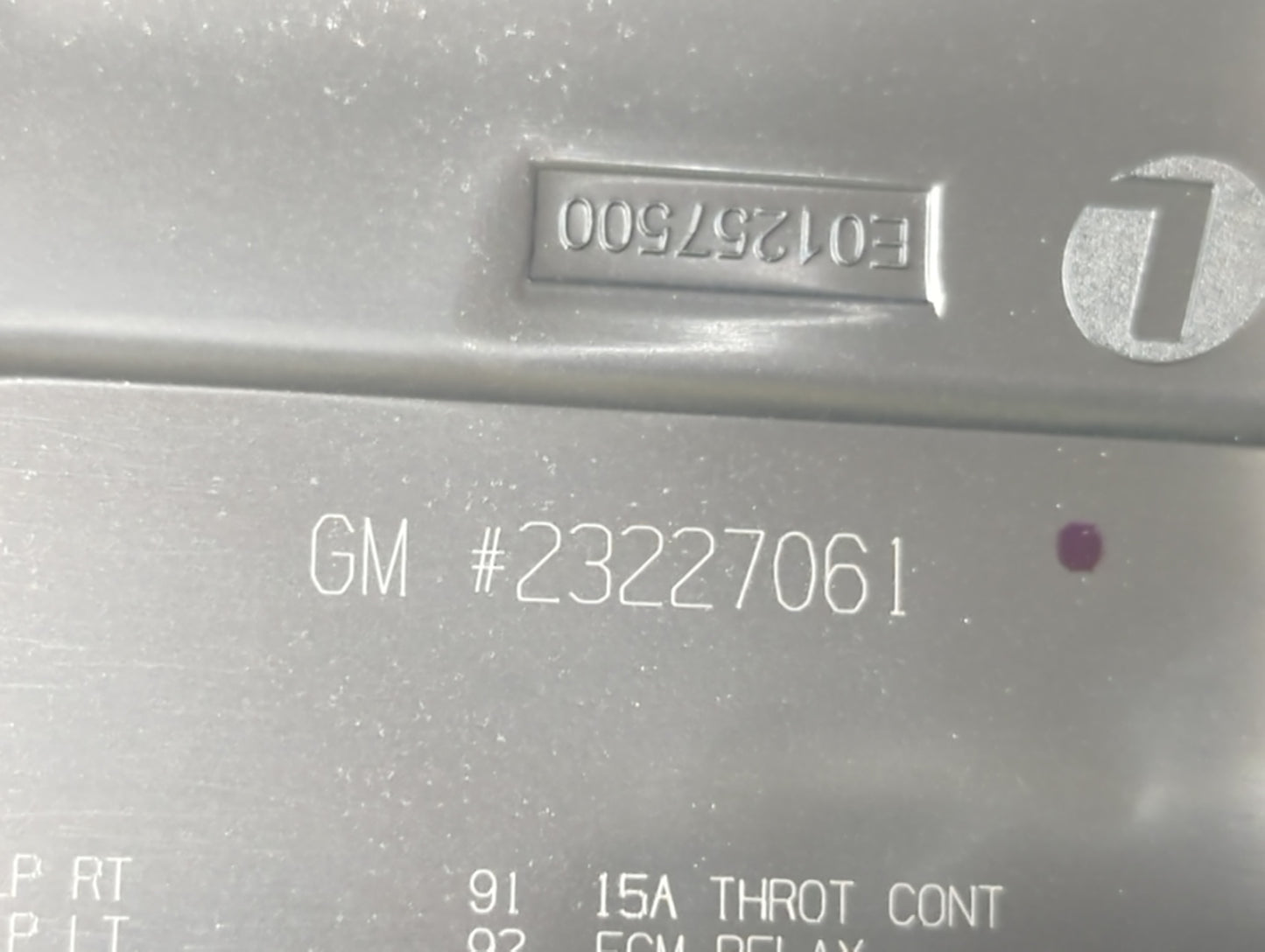 2015-2020 Gmc Yukon Fusebox Fuse Box Panel Relay Module P/N:23227061 Fits Fits 2015 2016 2017 2018 2019 2020 OEM Used Auto P