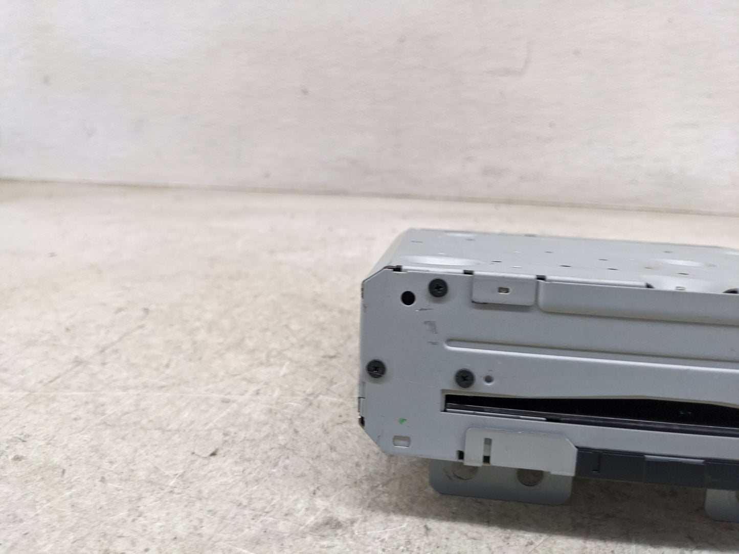 2017 Gmc Yukon Audio Cd Disc Player - Oemusedautoparts1.com