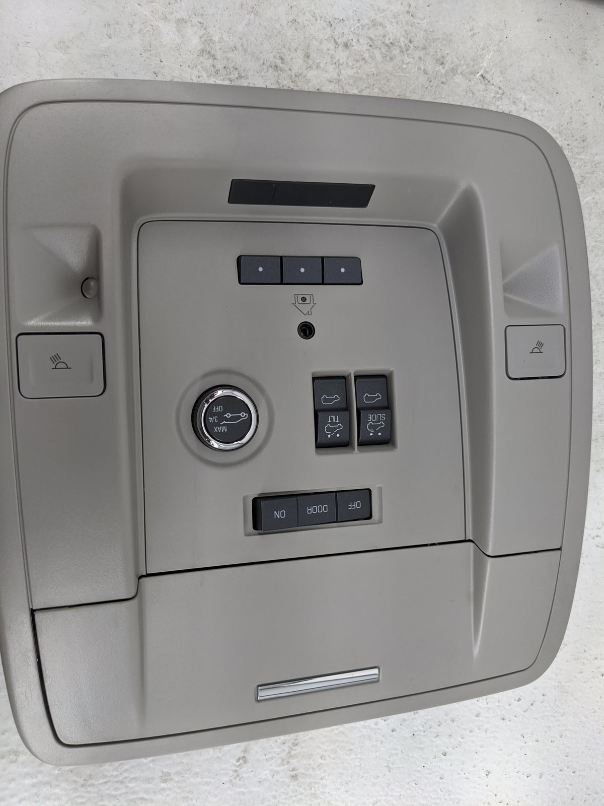 2015-2020 Gmc Yukon Overhead Console W/rear Climate Control Gray 1483372 - Oemusedautoparts1.com