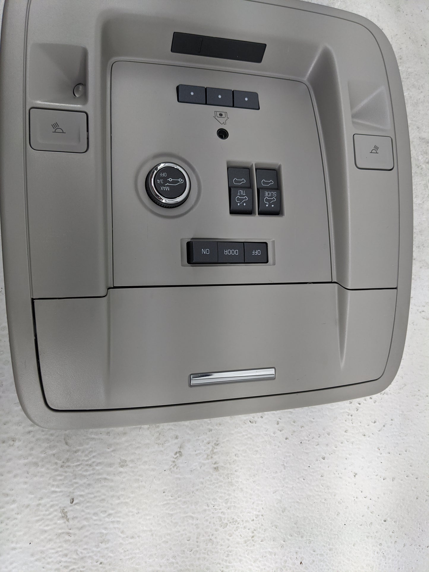 2015-2020 Gmc Yukon Overhead Console W/rear Climate Control Gray 1483372 - Oemusedautoparts1.com