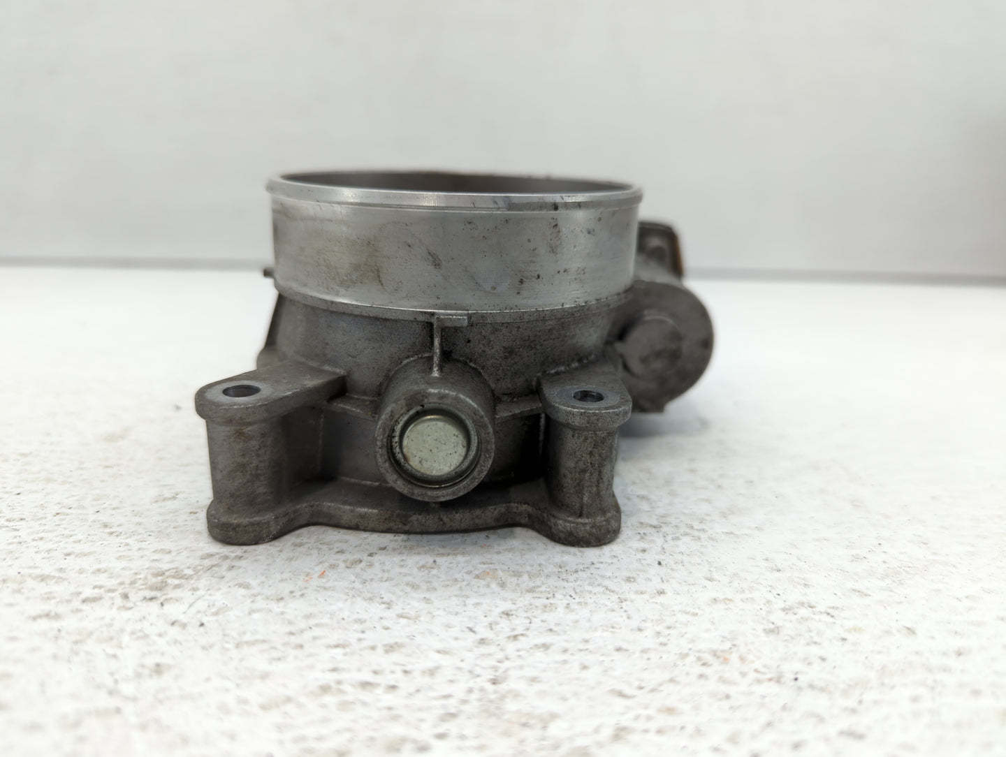 2015-2022 Gmc Yukon Throttle Body P/N:12617792 Fits Fits 2014 2015 2016 2017 2018 2019 2020 2021 2022 OEM Used Auto Parts - 