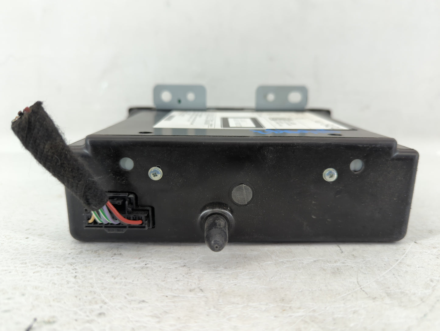 2015-2016 Gmc Yukon Radio AM FM Cd Player Receiver Replacement P/N:84016434 Fits Fits 2015 2016 2017 2018 2019 2020 OEM Used
