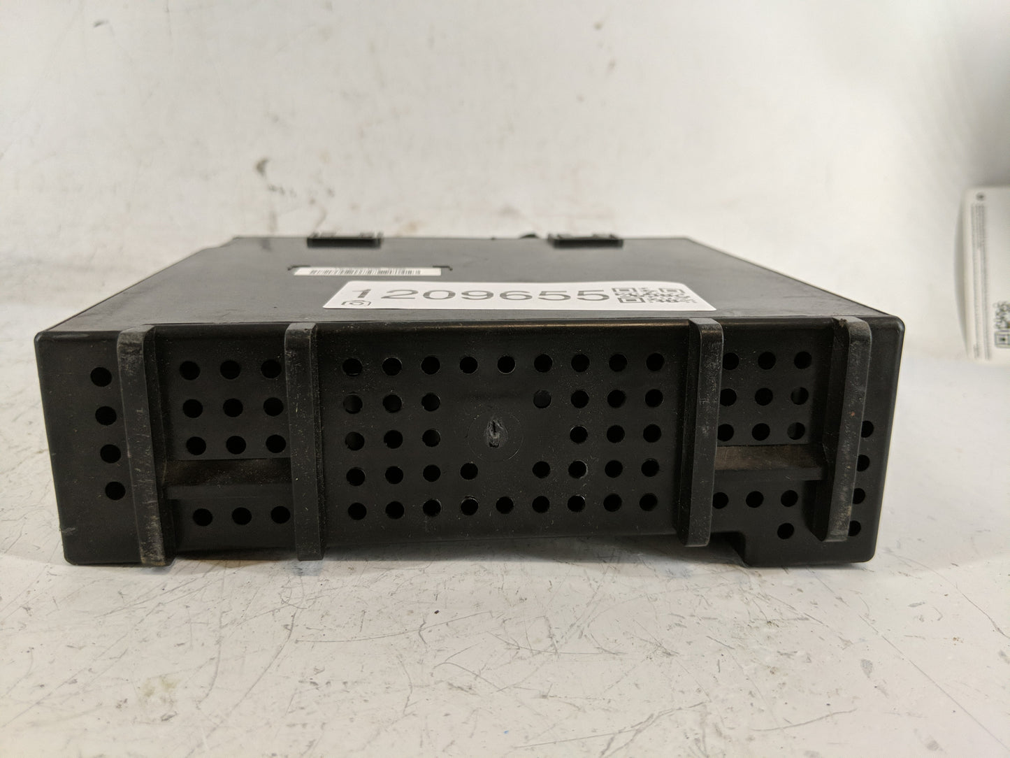 2017 Gmc Yukon Xl Radio AM FM Cd Player Receiver Replacement P/N:84222871 Fits Fits 2016 2018 2019 2020 OEM Used Auto Parts 