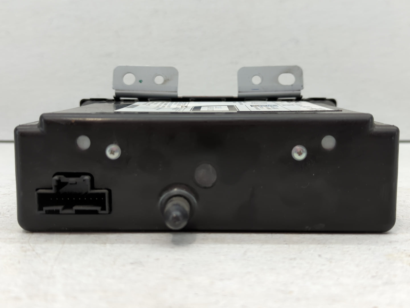 Gmc Yukon Xl Am Fm Cd Player Radio Receiver - Oemusedautoparts1.com