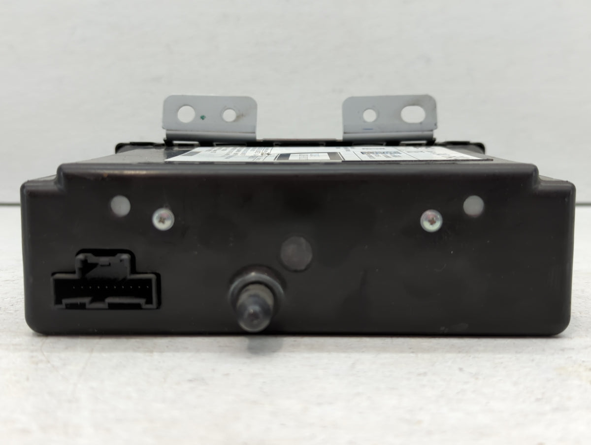 Gmc Yukon Xl Am Fm Cd Player Radio Receiver 549514 - Oemusedautoparts1.com