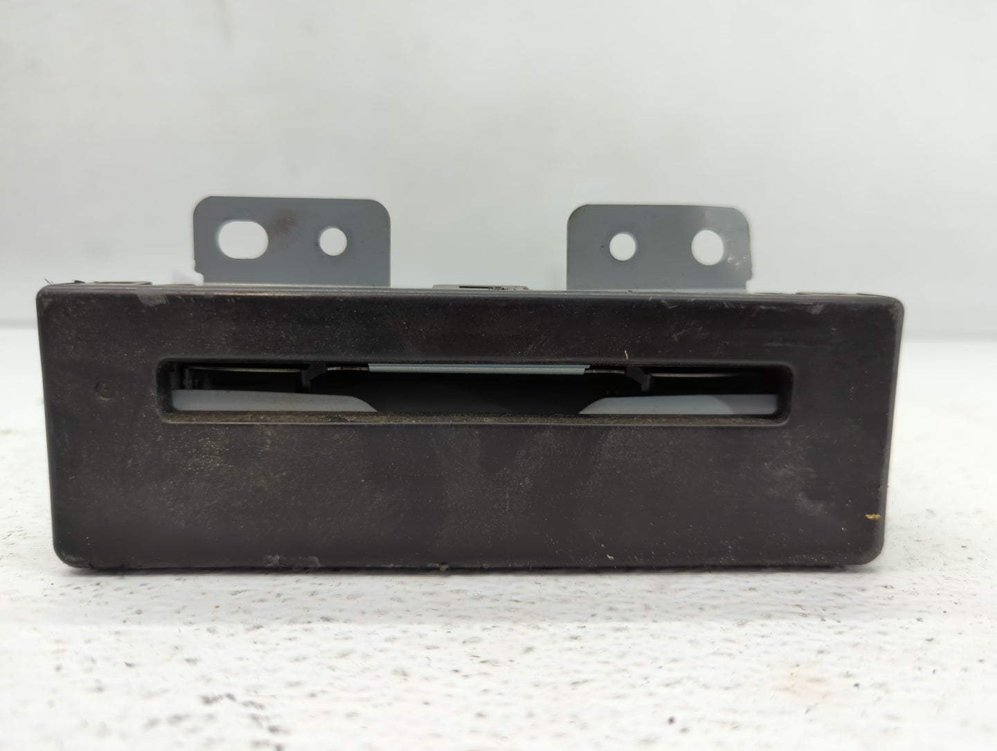 2017 Gmc Yukon Xl Radio AM FM Cd Player Receiver Replacement P/N:84016434 Fits Fits 2018 2019 2020 OEM Used Auto Parts - Oem