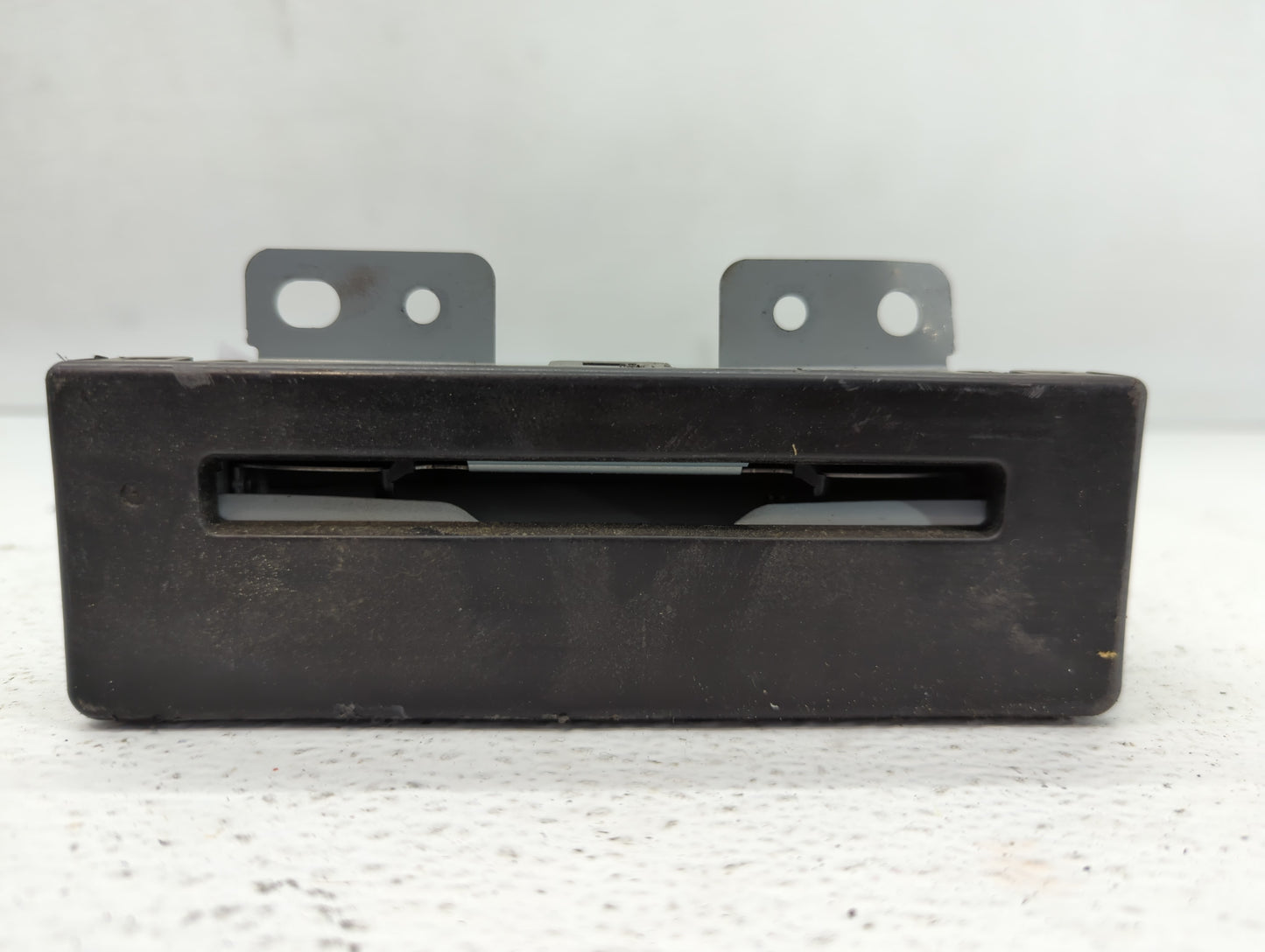 2017 Gmc Yukon Xl Radio AM FM Cd Player Receiver Replacement P/N:84016434 Fits Fits 2018 2019 2020 OEM Used Auto Parts - Oem