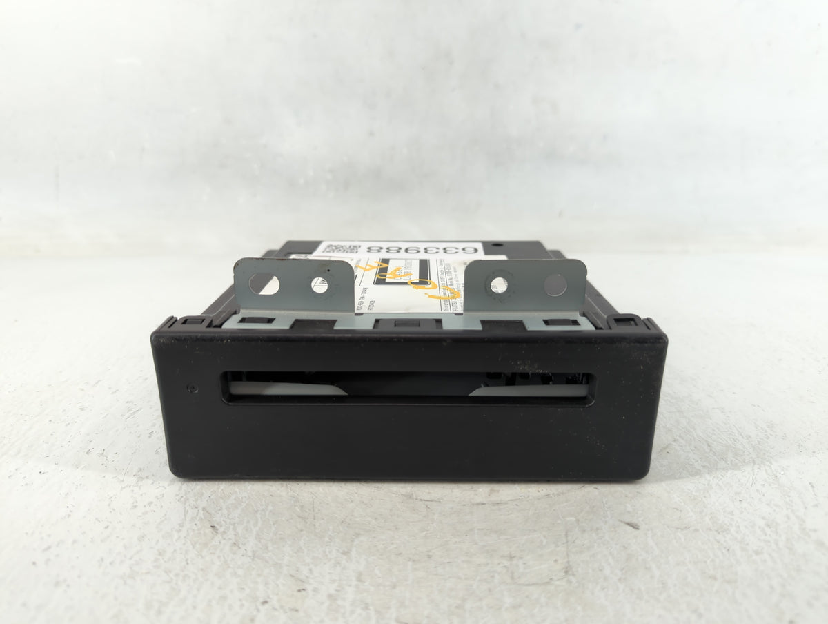 Gmc Yukon Xl Am Fm Cd Player Radio Receiver 633988 - Oemusedautoparts1.com