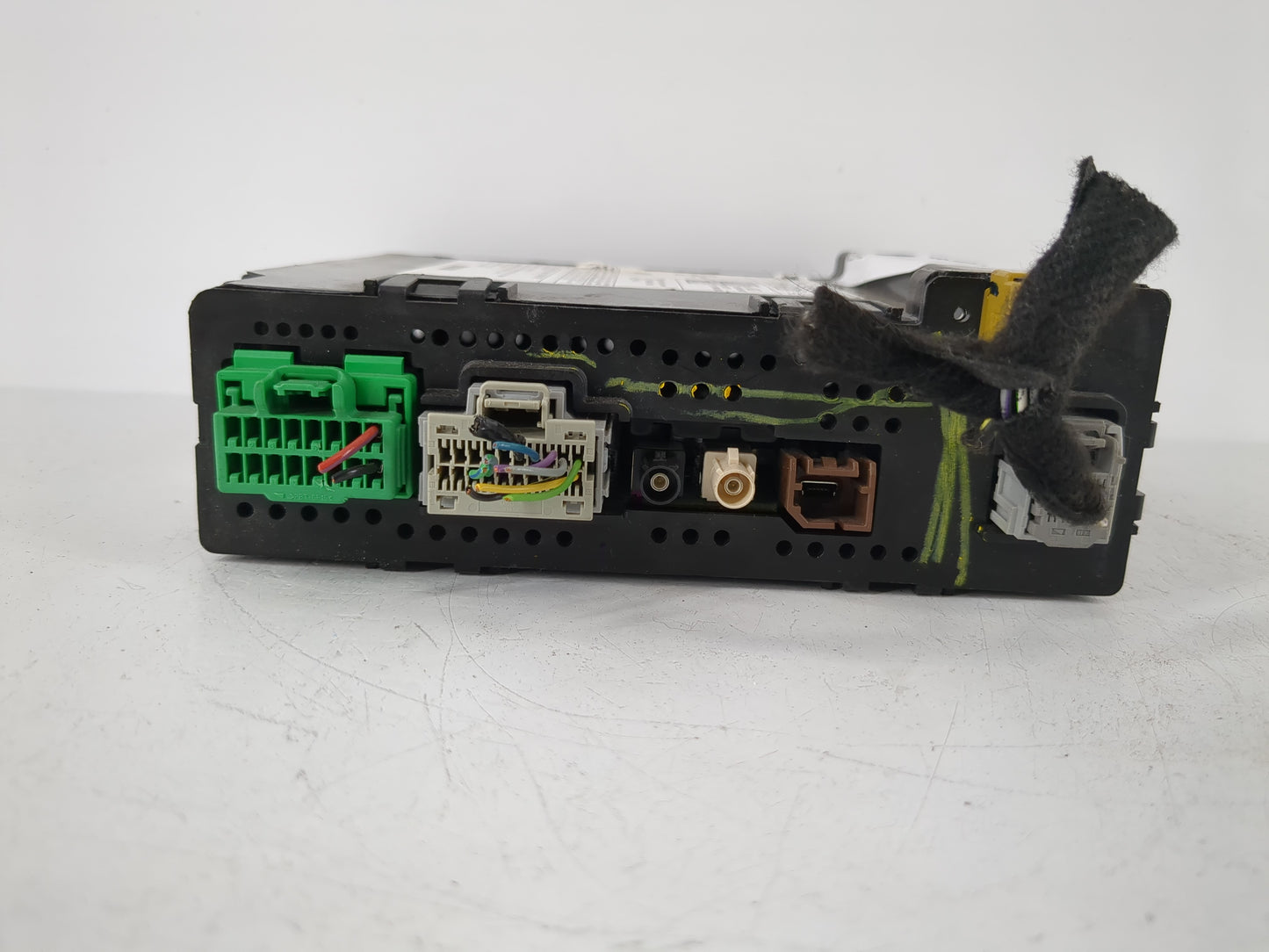 2017 Gmc Yukon Xl 1500 Radio AM FM Cd Player Receiver Replacement P/N:84278527 Fits Fits 2016 2018 2019 2020 OEM Used Auto P