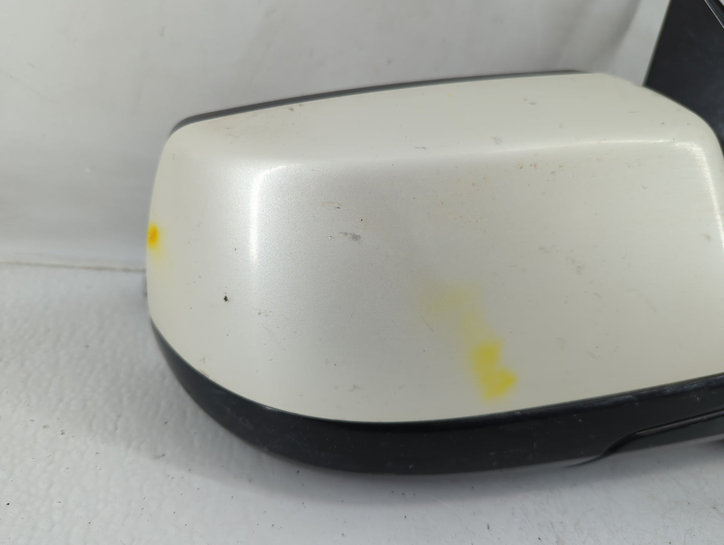 2017 Gmc Yukon Xl 1500 Passenger Side View Mirror - Right Door Mirror OEM Used - Oemusedautoparts1.com