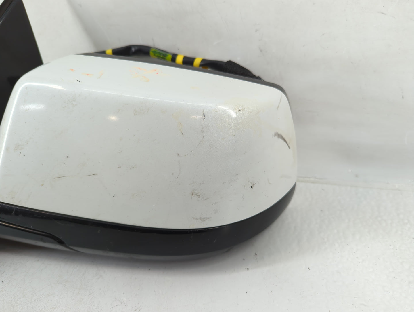 2017 Gmc Yukon Xl 1500 Passenger Side View Mirror - Right Door Mirror OEM Used - Oemusedautoparts1.com