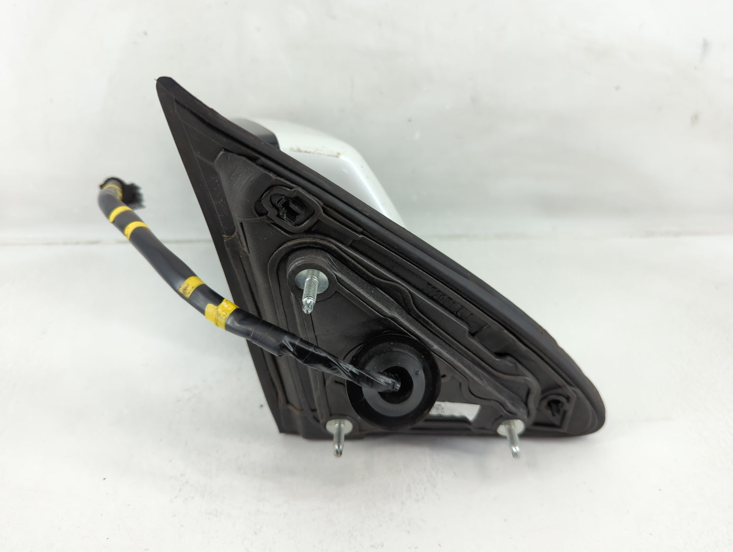 2017 Gmc Yukon Xl 1500 Passenger Side View Mirror - Right Door Mirror OEM Used - Oemusedautoparts1.com