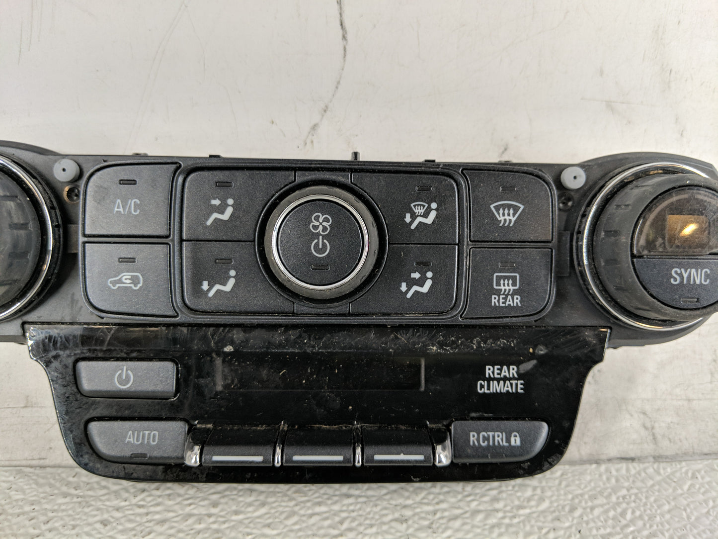 2017 Gmc Yukon Xl 1500 Climate Control Module Temperature AC/Heater Replacement P/N:84164477 Fits Fits 2018 2019 2020 OEM Us