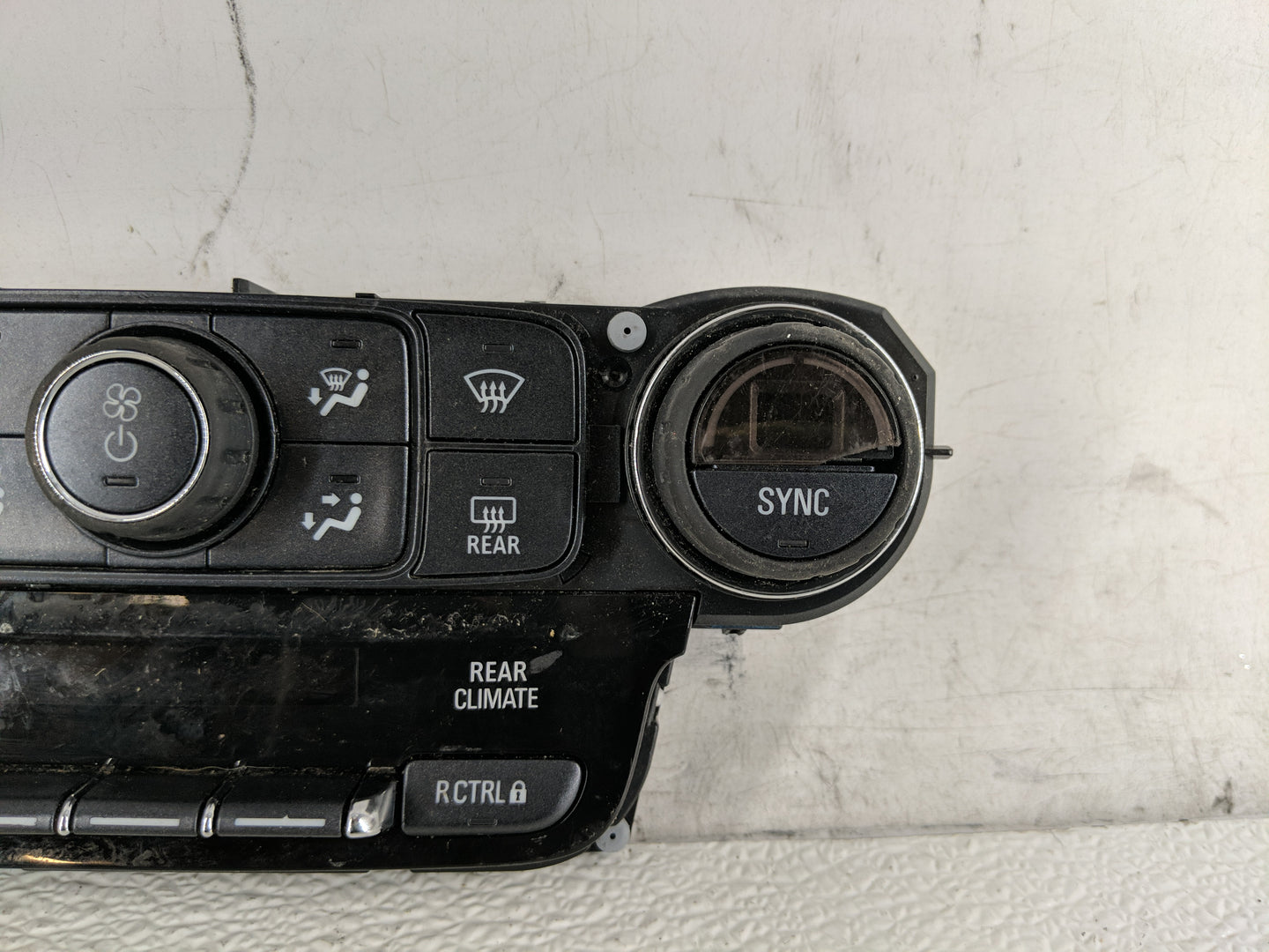 2017 Gmc Yukon Xl 1500 Climate Control Module Temperature AC/Heater Replacement P/N:84164477 Fits Fits 2018 2019 2020 OEM Us