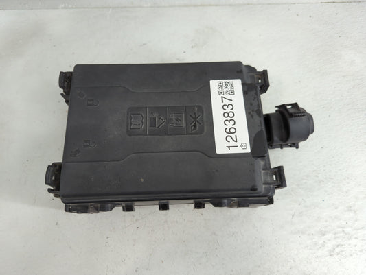 2017 Gmc Yukon Xl 1500 Fusebox Fuse Box Panel Relay Module P/N:23227061 Fits Fits 2015 2016 2018 2019 2020 OEM Used Auto Par