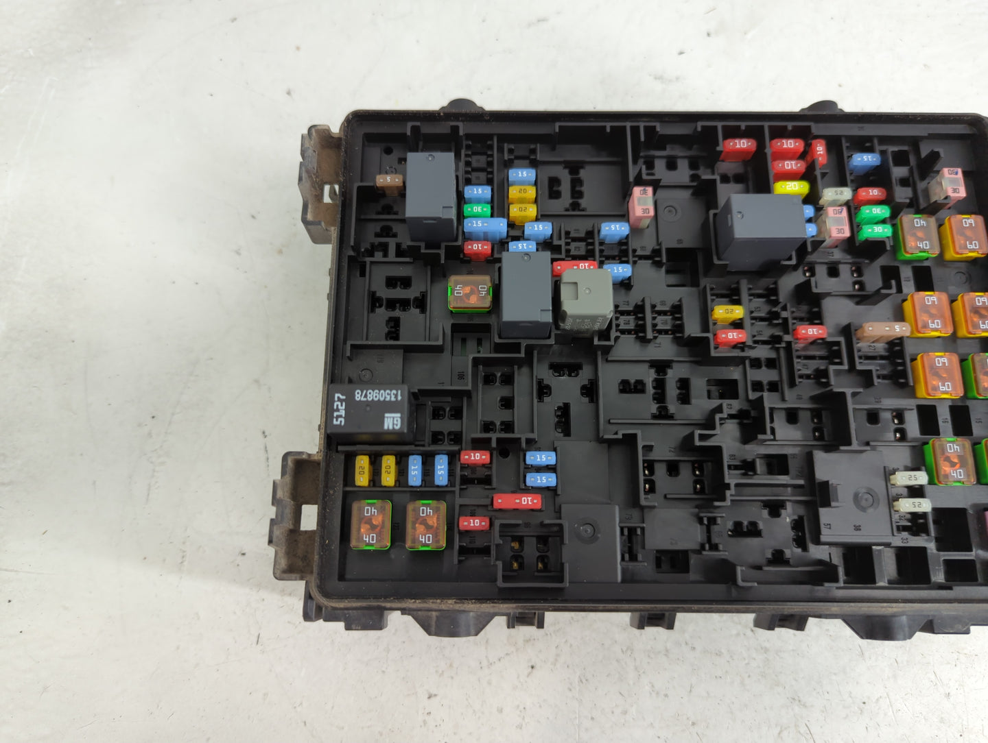 2017 Gmc Yukon Xl 1500 Fusebox Fuse Box Panel Relay Module P/N:23227061 Fits Fits 2015 2016 2018 2019 2020 OEM Used Auto Par