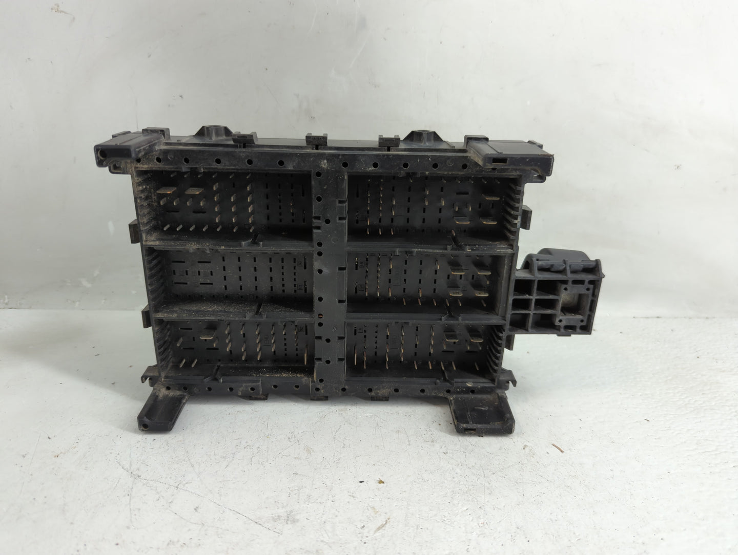 2017 Gmc Yukon Xl 1500 Fusebox Fuse Box Panel Relay Module P/N:23227061 Fits Fits 2015 2016 2018 2019 2020 OEM Used Auto Par