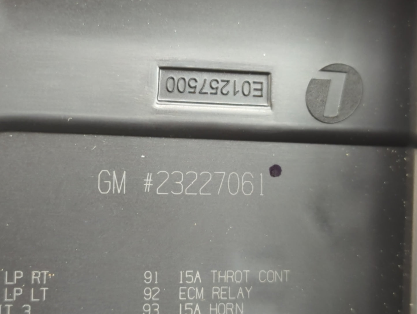 2017 Gmc Yukon Xl 1500 Fusebox Fuse Box Panel Relay Module P/N:23227061 Fits Fits 2015 2016 2018 2019 2020 OEM Used Auto Par