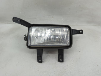 compare product Gmc Yukon Xl 1500 Passenger Right Oem Front Light Lamp