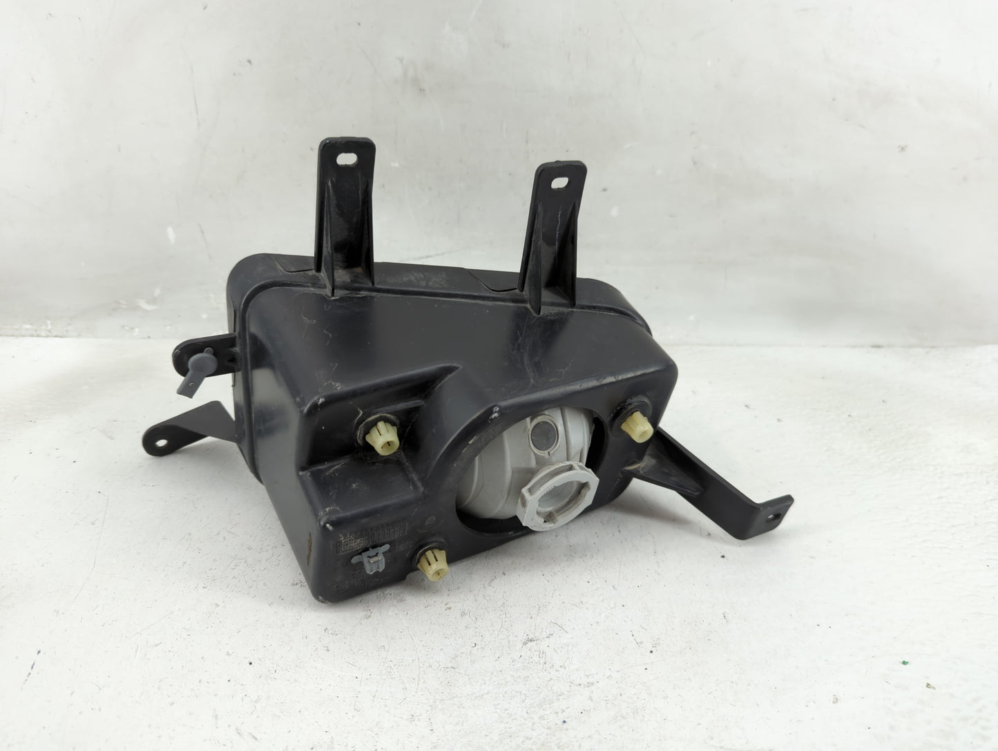 Gmc Yukon Xl 1500 Passenger Right Oem Front Light Lamp - Oemusedautoparts1.com