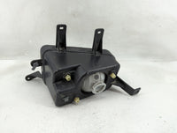 Gmc Yukon Xl 1500 Passenger Right Oem Front Light Lamp - Oemusedautoparts1.com