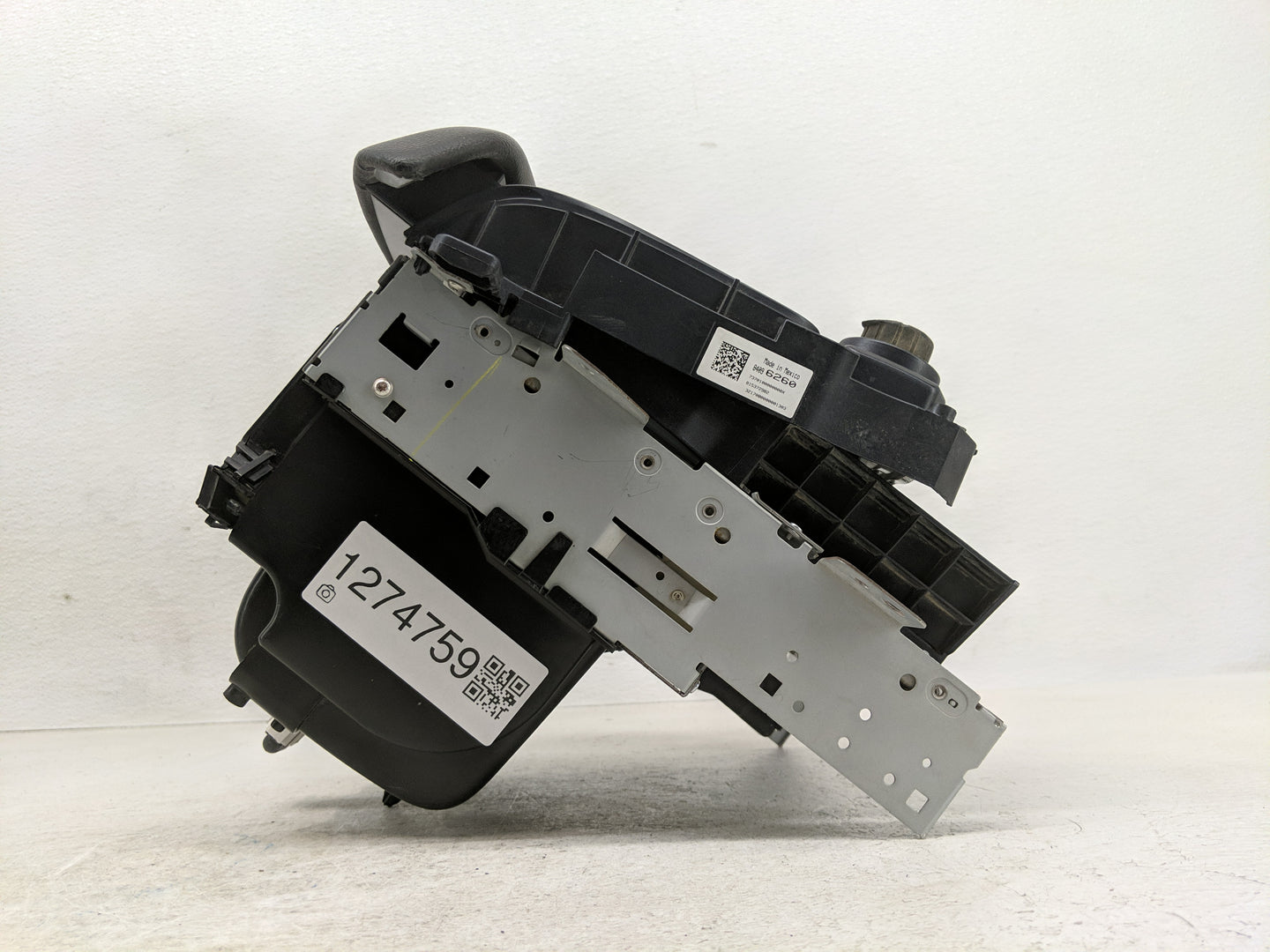 Gmc Yukon Xl 1500 Radio Control Panel - Oemusedautoparts1.com