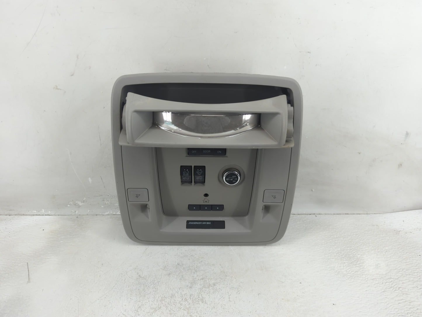 Gmc Yukon Xl 1500 Overhead Roof Console 1321776 - Oemusedautoparts1.com