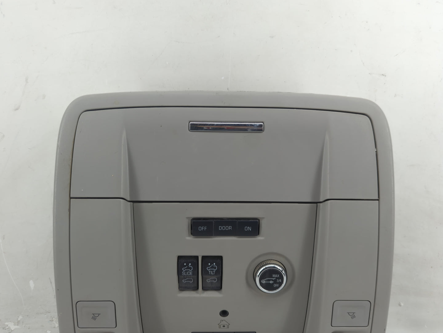 Gmc Yukon Xl 1500 Overhead Roof Console 1321776 - Oemusedautoparts1.com