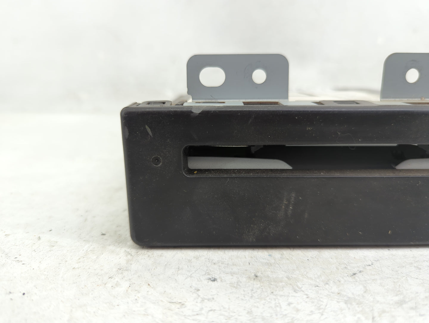 2017 Gmc Yukon Xl 1500 Radio AM FM Cd Player Receiver Replacement P/N:84016434 Fits Fits 2018 2019 OEM Used Auto Parts - Oem