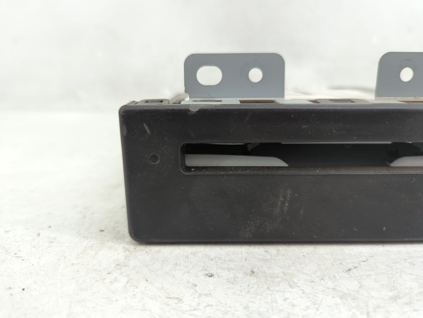 2017 Gmc Yukon Xl 1500 Radio AM FM Cd Player Receiver Replacement P/N:84016434 Fits Fits 2018 2019 OEM Used Auto Parts - Oem