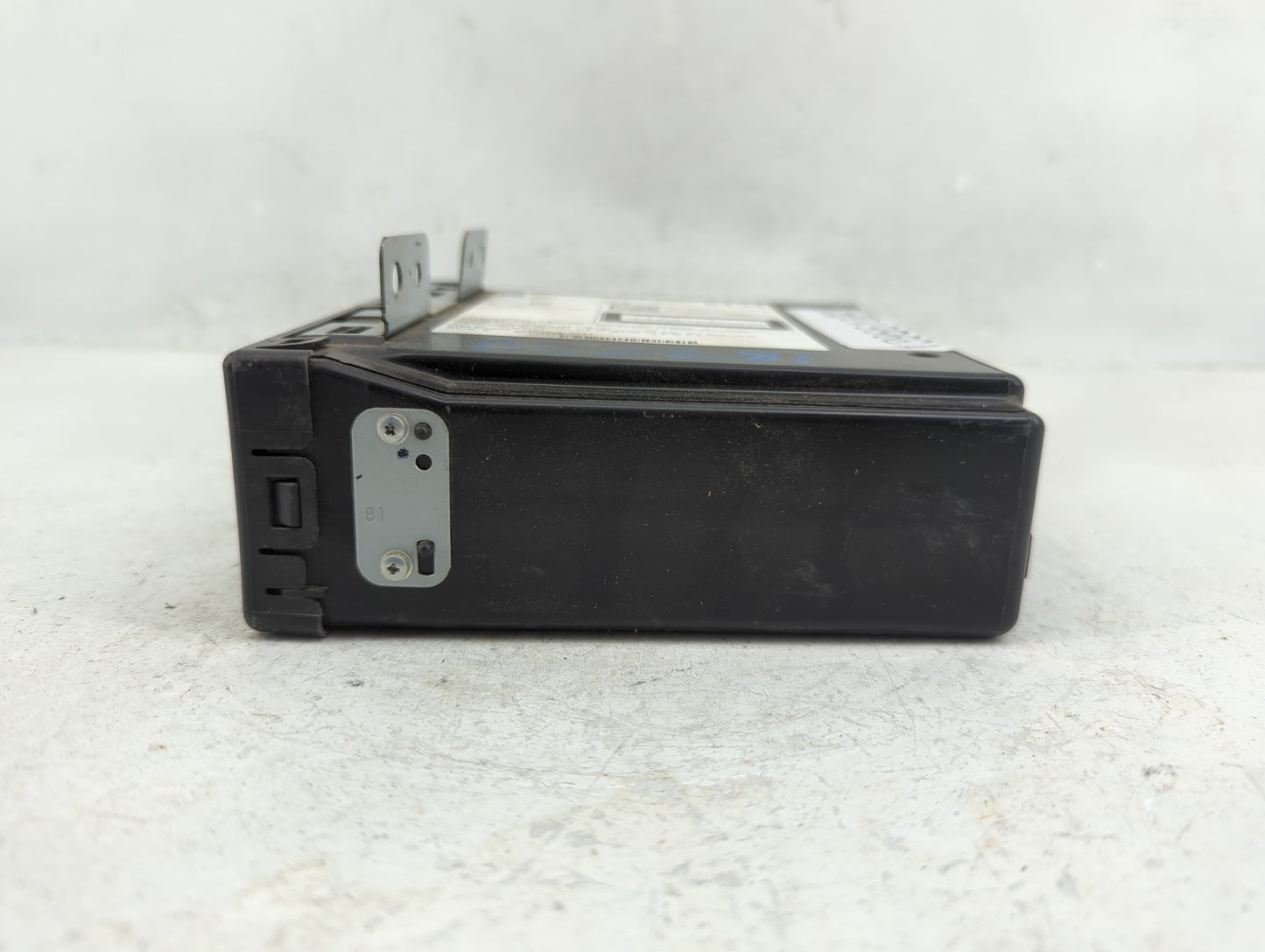 2017 Gmc Yukon Xl 1500 Radio AM FM Cd Player Receiver Replacement P/N:84016434 Fits Fits 2018 2019 OEM Used Auto Parts - Oem