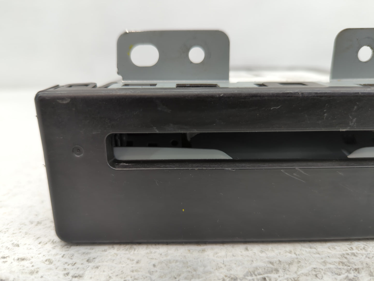 Gmc Yukon Xl 1500 Am Fm Cd Player Radio Receiver - Oemusedautoparts1.com