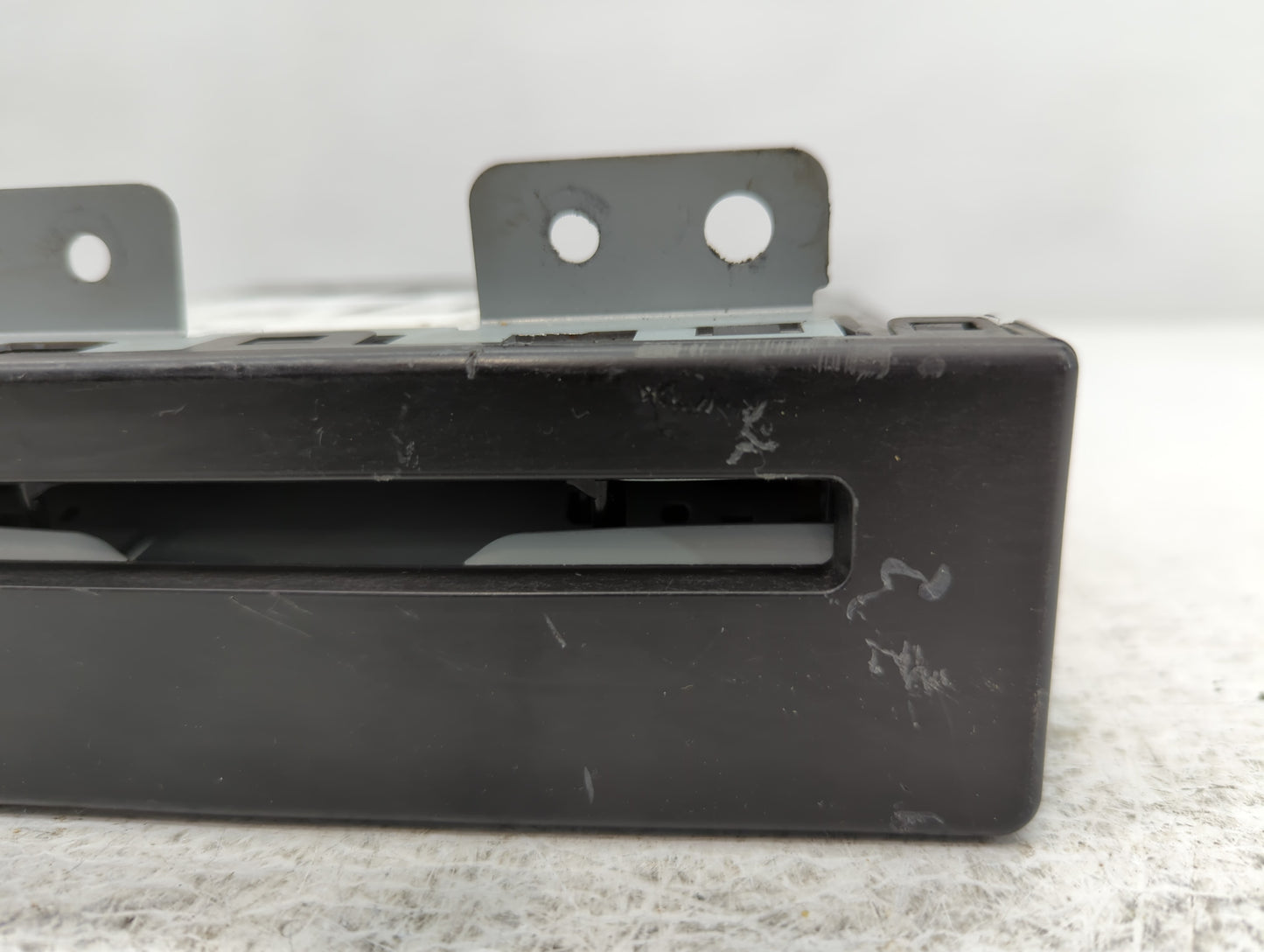 Gmc Yukon Xl 1500 Am Fm Cd Player Radio Receiver - Oemusedautoparts1.com
