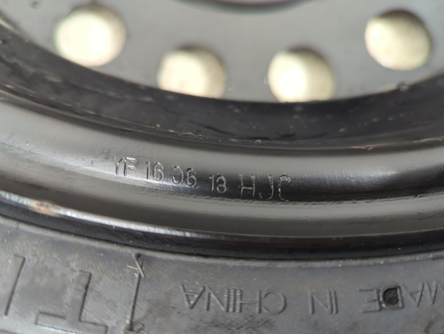 2017 Gmc Terrain Terrai Spare Donut Tire Wheel Rim Oem - Oemusedautoparts1.com