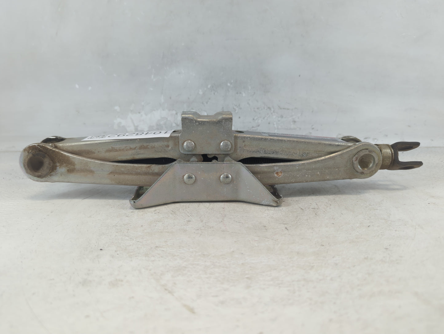 2017 Honda Accord Spare Scissor Car Jack 1048292 - Oemusedautoparts1.com