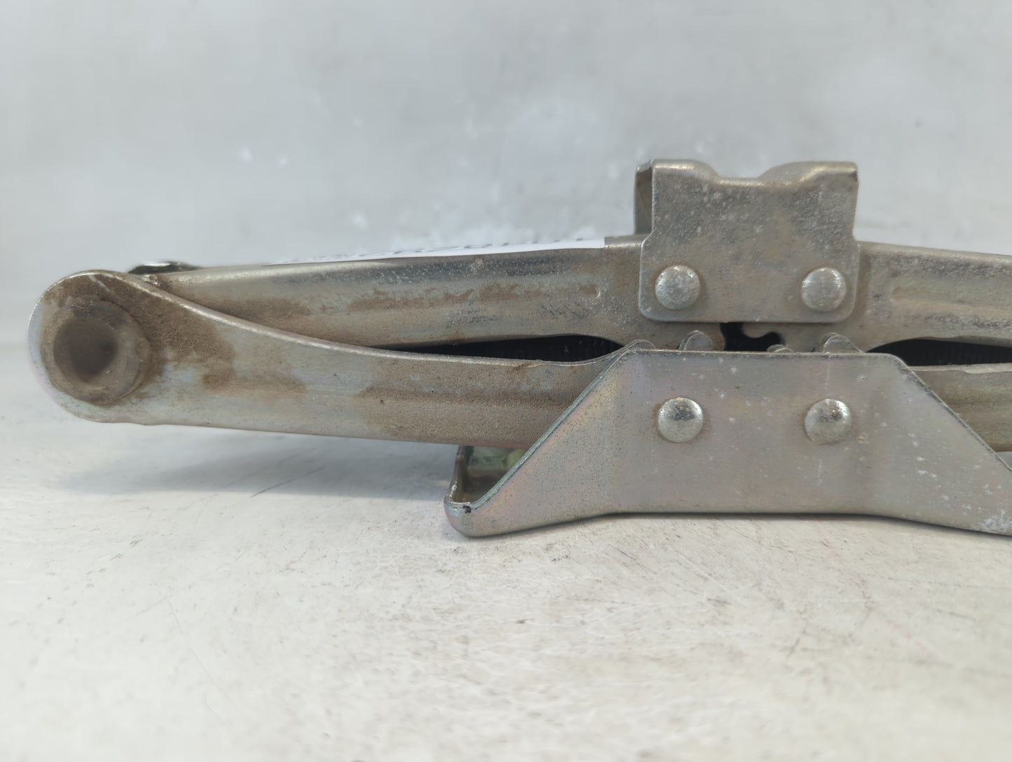 2017 Honda Accord Spare Scissor Car Jack 1048292 - Oemusedautoparts1.com