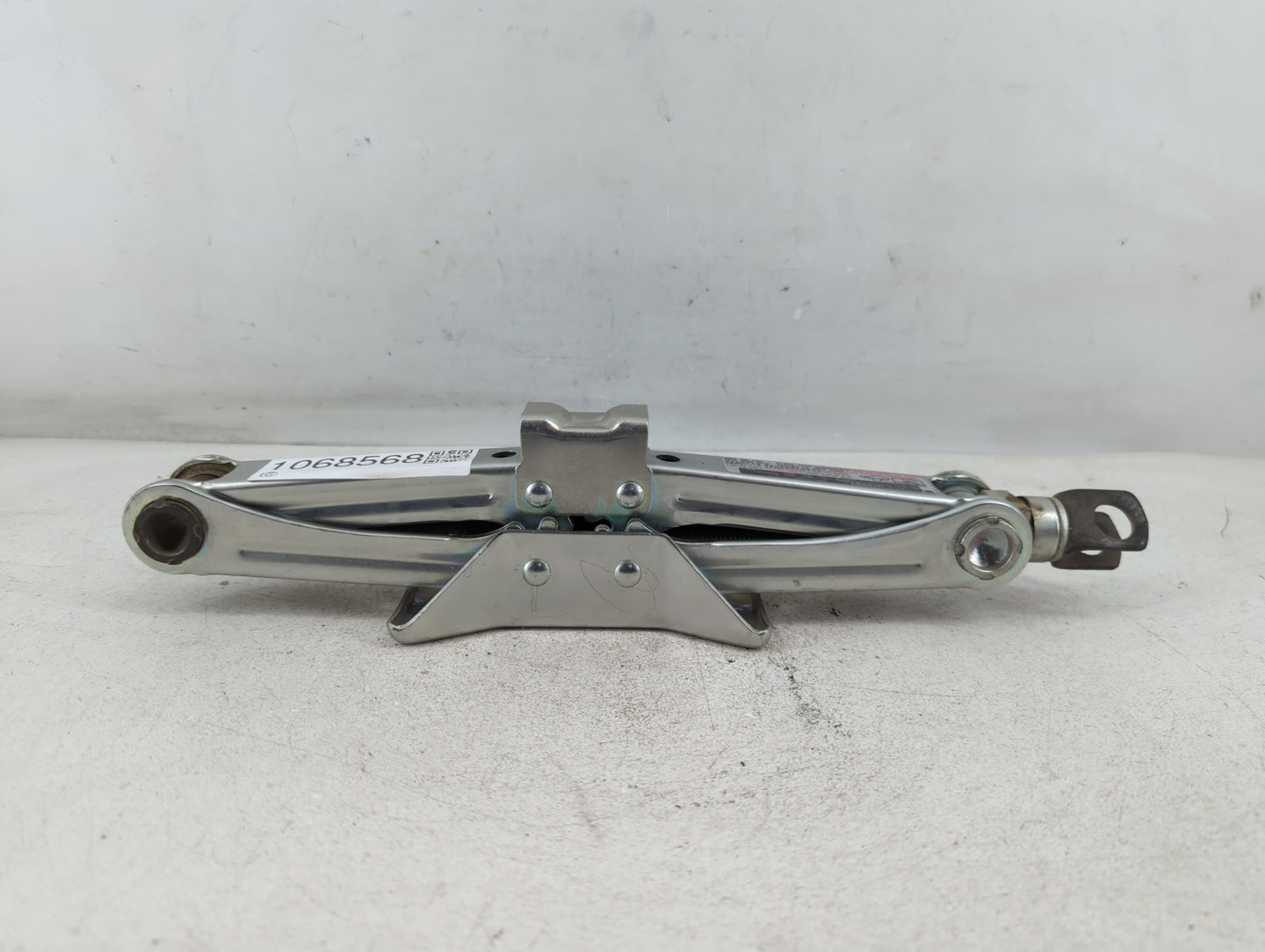 2017 Honda Accord Spare Scissor Car Jack 1068568 - Oemusedautoparts1.com