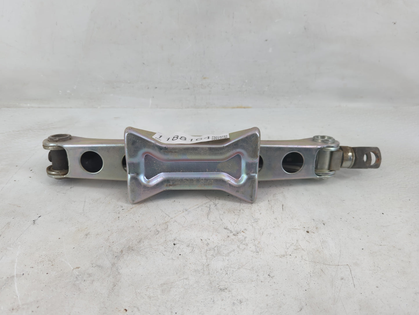 2017 Honda Accord Spare Scissor Car Jack 1188164 - Oemusedautoparts1.com