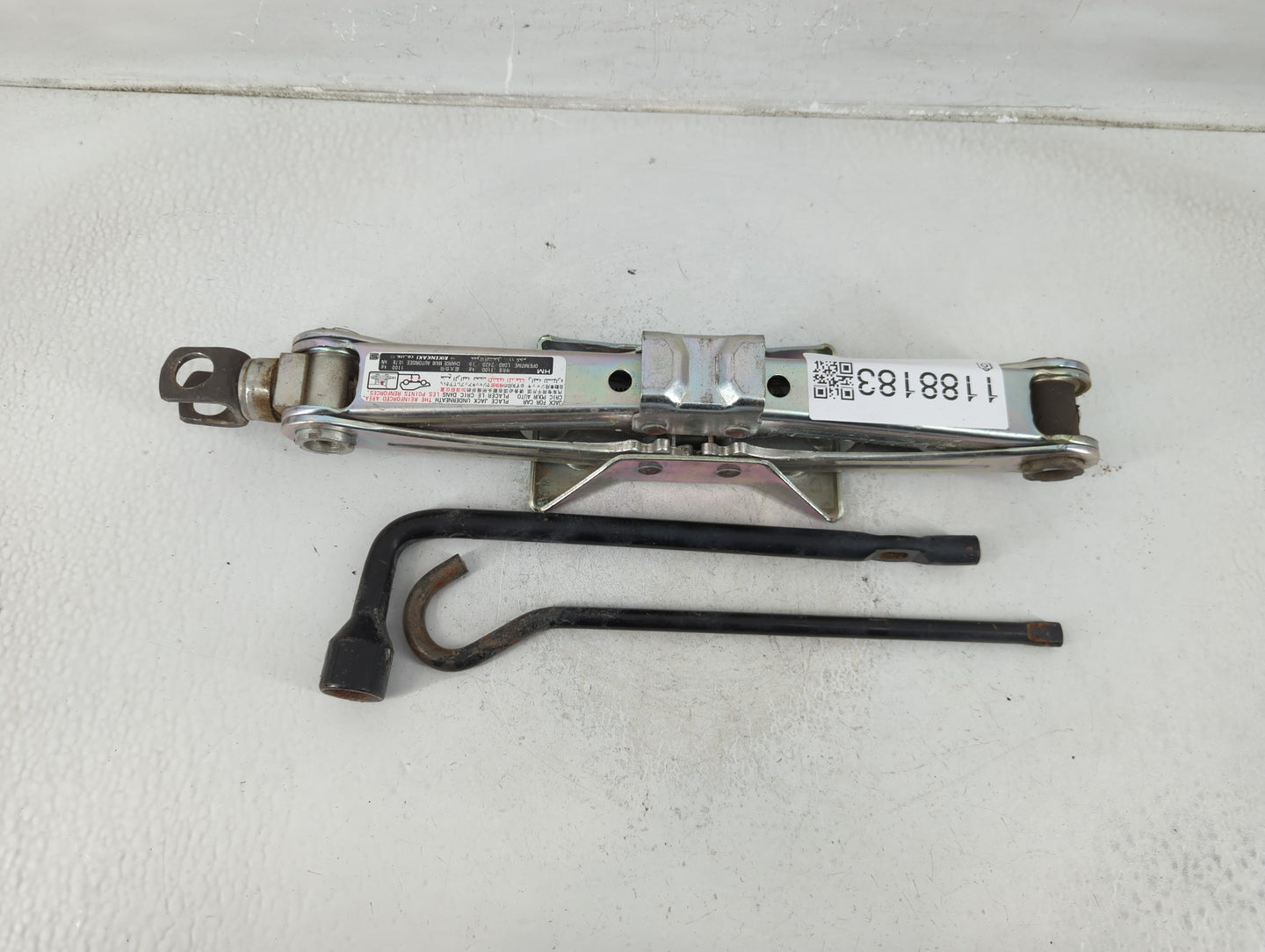 2017 Honda Accord Spare Scissor Car Jack 1188183 - Oemusedautoparts1.com